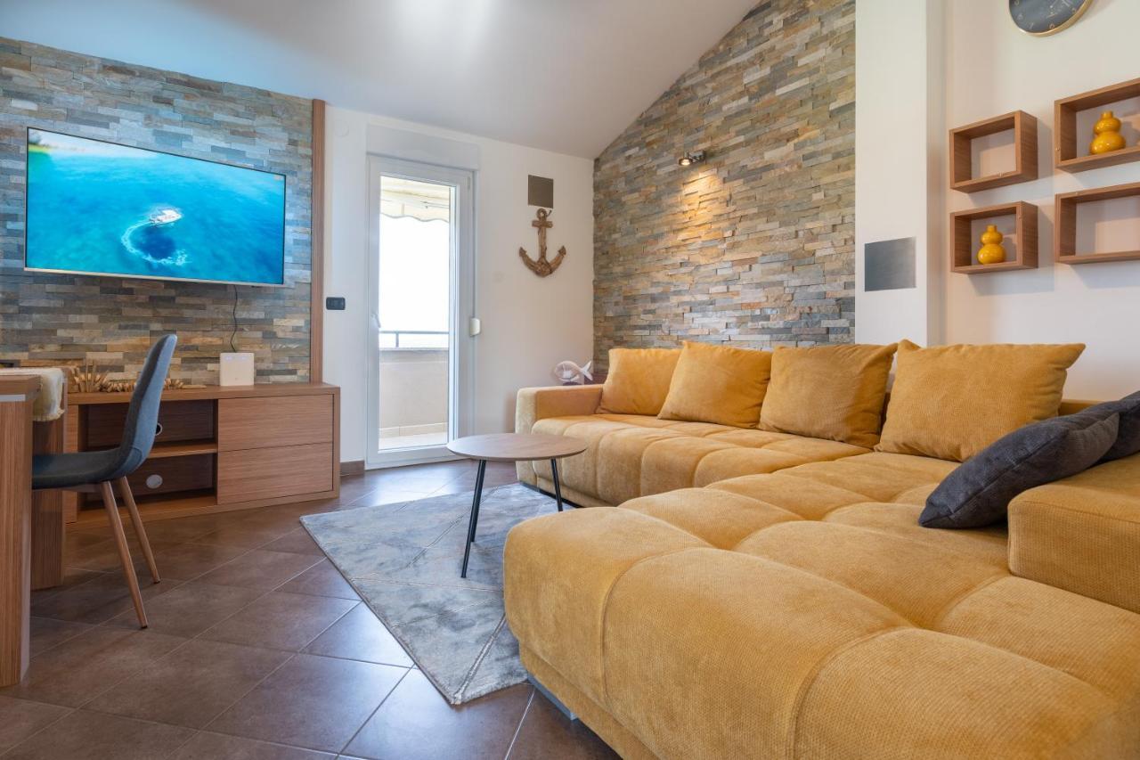 Penthouse Gea Apartment Premantura Exterior foto