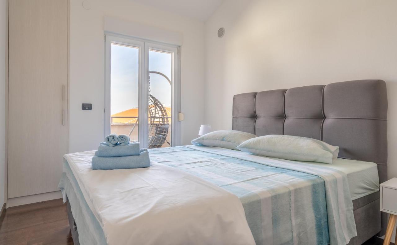 Penthouse Gea Apartment Premantura Exterior foto