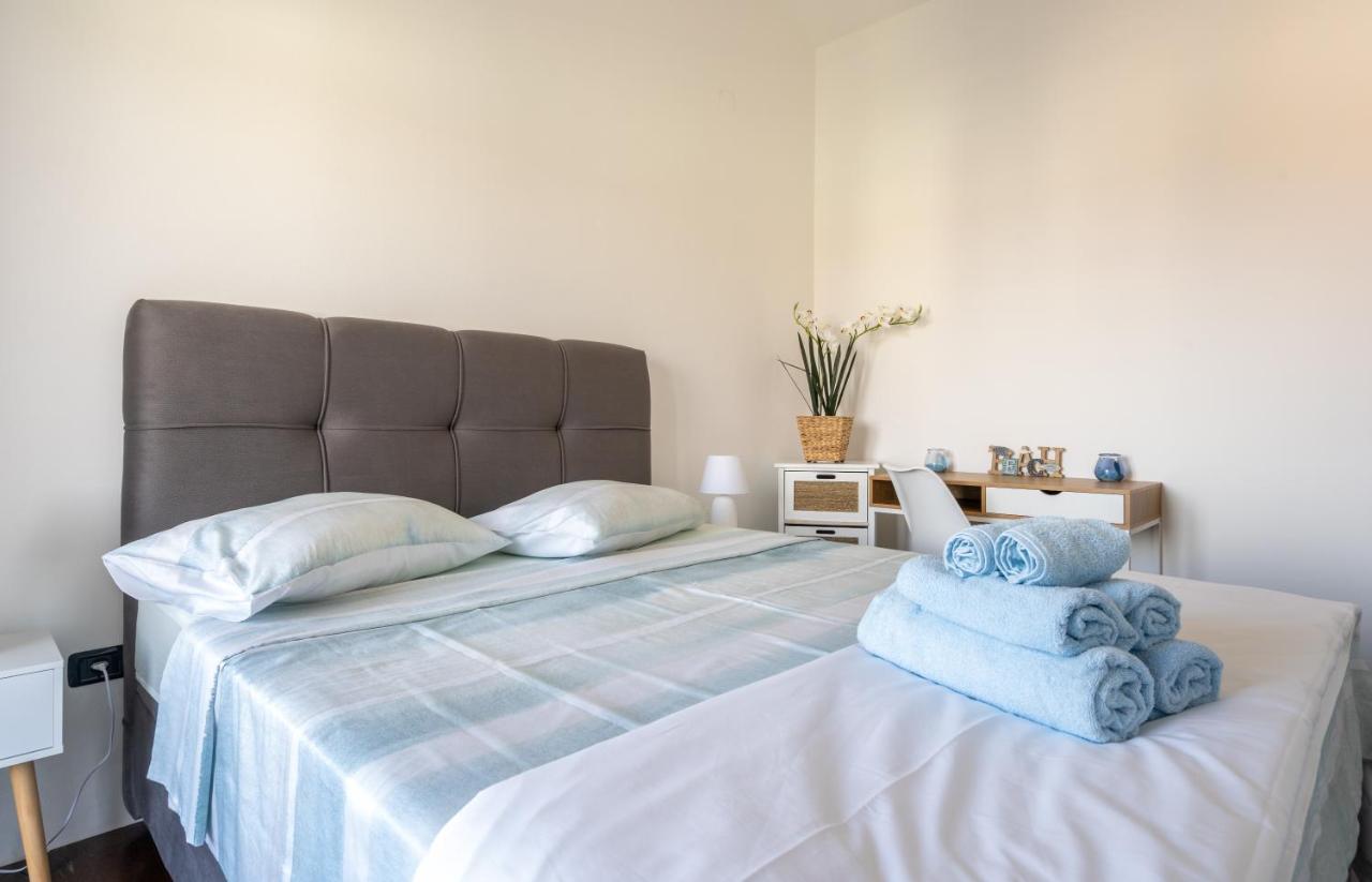Penthouse Gea Apartment Premantura Exterior foto