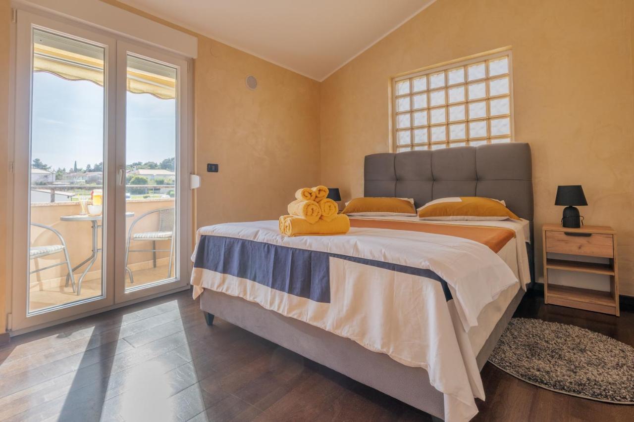 Penthouse Gea Apartment Premantura Exterior foto