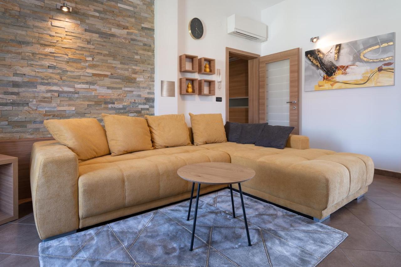 Penthouse Gea Apartment Premantura Exterior foto